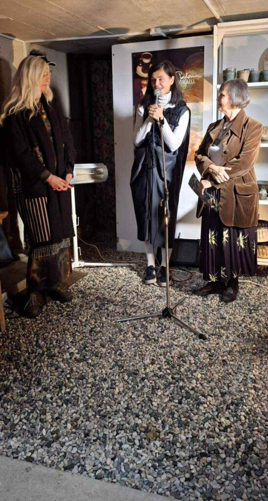 pop up prodajna razstava keramike, odprtje razstave 30 let pozneje, delavnica ustvarjanje na lončarskem vretenu, pogovor z ustvarjalko Polono Zajc