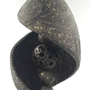 unikatno veliko glineno jajce, pottery art, veliko velikonočno jajce iz gline