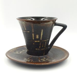 rjava unikatna skodelica za kavo, pottery art, ročno izdelana skodelica za kavo