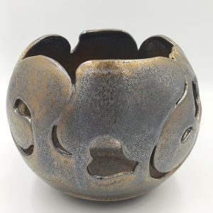unikatna zlata skleda iz gline, pottery art, elegantna zlata skleda